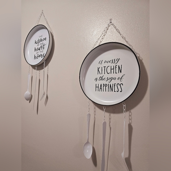 home kitchen Other - Chic Wall Hanging Plate Decor with Utensils